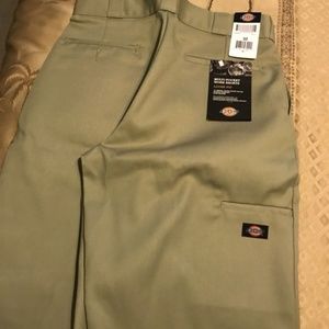 Dickies Multi-Pocket Work Shorts Loose Fit Size 32